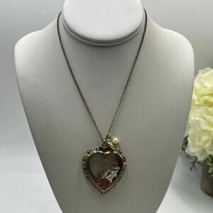 BETSEY JOHNSON Vintage Kitty White Cat Meow Floating Charm Pearl Heart Necklace‎